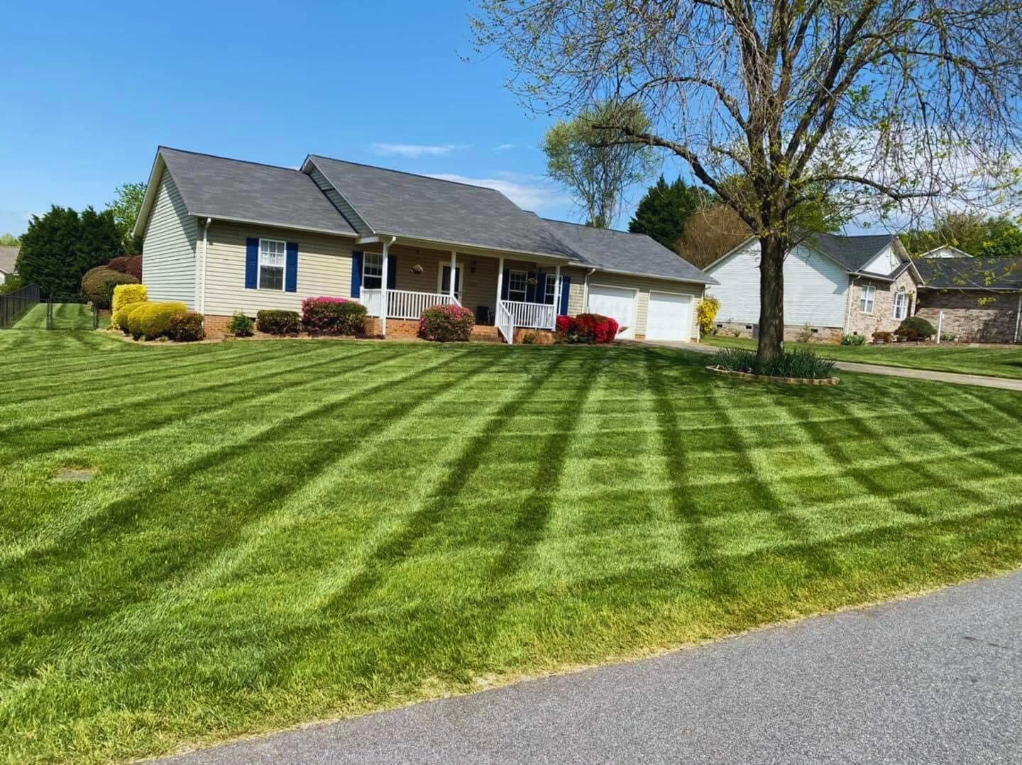 Professional Lawn Services in Hickory, NC for a Clean and Healthy Yard